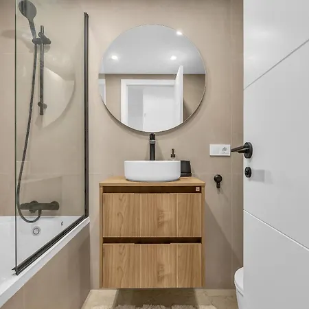 Terrazas Del Sol By Finest 埃斯特波纳